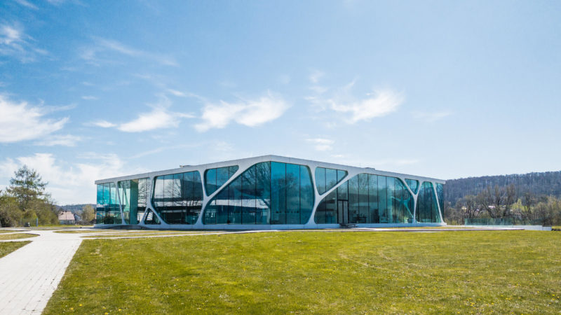 Leonardo Glass-Cube in Bad Driburg von aussen